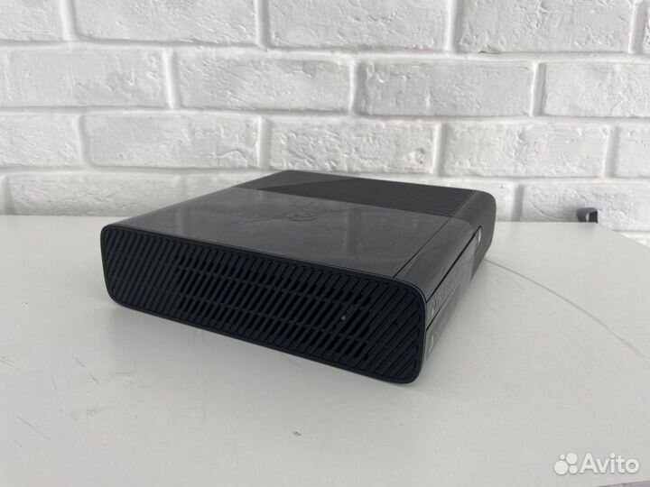 Игровые приставки Xbox 360 250gb