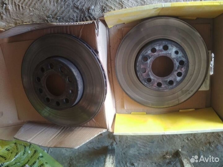 Комплект передних тормозов VAG 288 мм