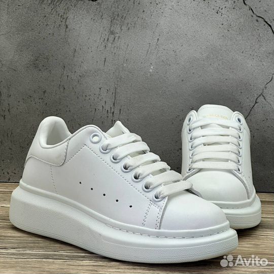 Кроссовки женские Alexander McQueen White