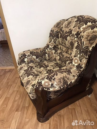 Диван и два кресла