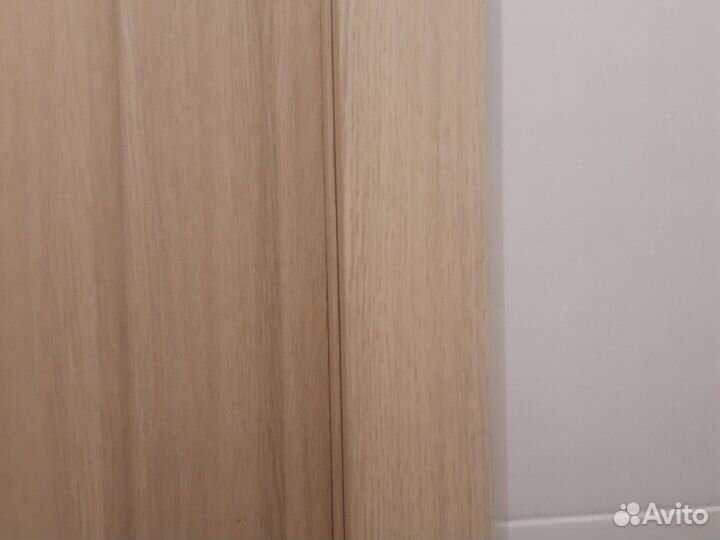 Остатки фарнитуры от двери