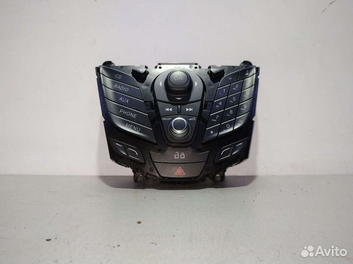 Панель магнитолы Форд Фиеста 6 Tourneo Courier