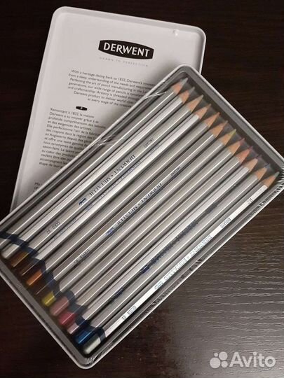 Derwent metallic 12 шт. для блеска в рисунке