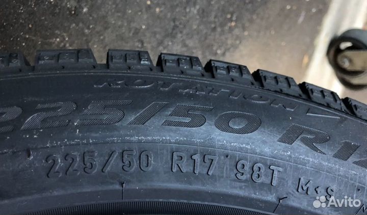 Pirelli Ice Zero FR 225/50 R17