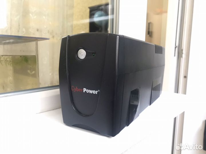 Блок бесперебойного питания UPS