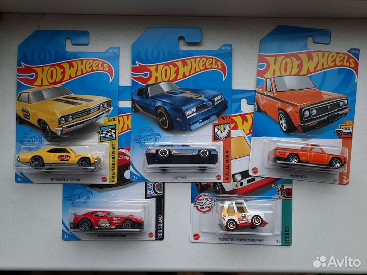 Машинки Hot wheels