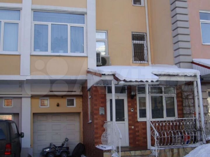 Таунхаус 270,3 м² на участке 3 сот.