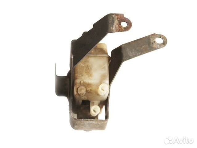 Бачок главного тормозного цилиндра Mitsubishi