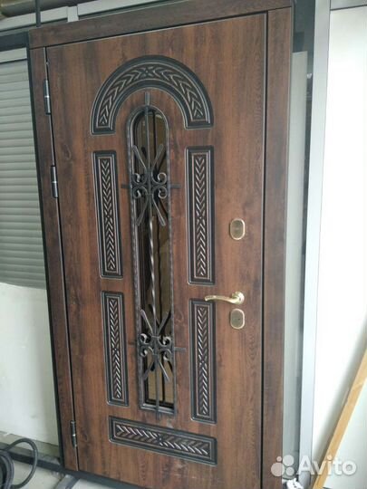 Установка входных дверей