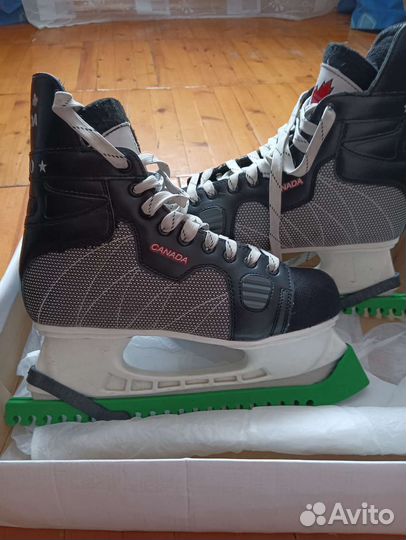 Коньки хоккейные