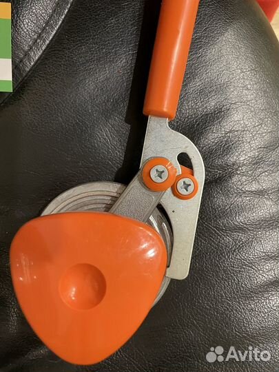 Закаточная машинка для жестяных банок