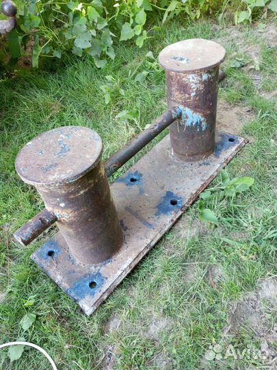 Кнехт судовой