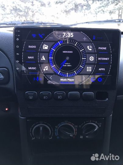 Автомобильный планшет 9дюймов