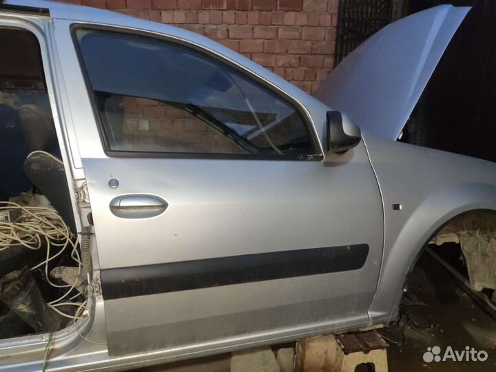 Дверь передняя правая LADA largus