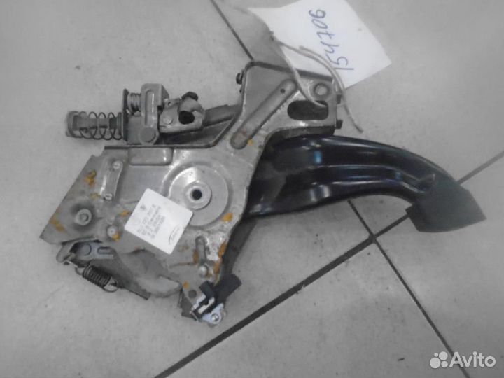 Педаль стояночного тормоза Porsche Cayenne 2002-2