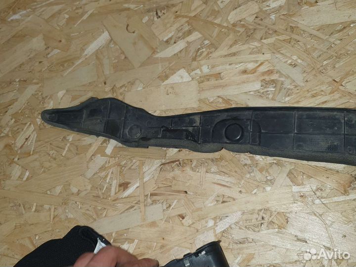 Пыльник крыла правый шевроле круз 1