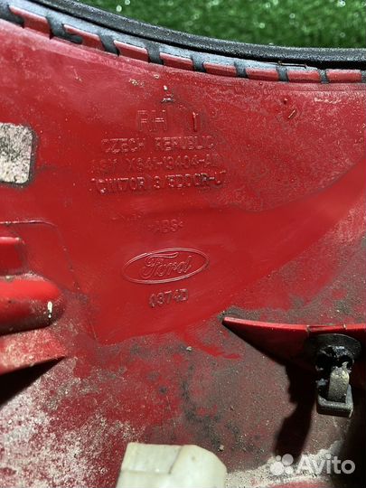 Фонарь задний правый Ford Focus