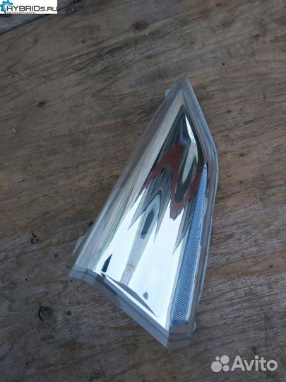 Габаритный фонарь передний левый Nissan Leaf ZE0