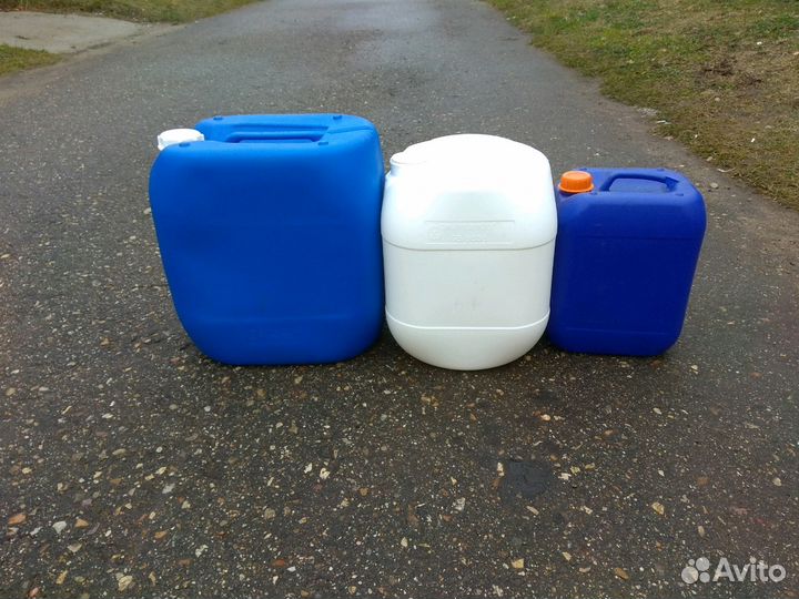 Канистры пластиковые