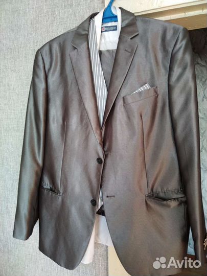 Мужской костюм тройка 54 евро