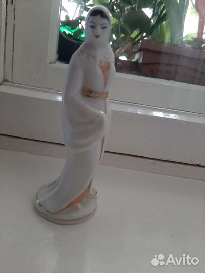 Статуэтка,Горянка