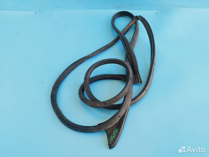 Уплотнитель двери передней левой для Mazda 3