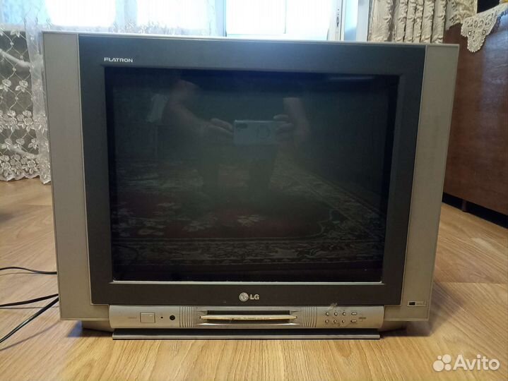 Телевизор б/у LG CT-21F35M