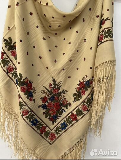 Платок болшой шерстяной