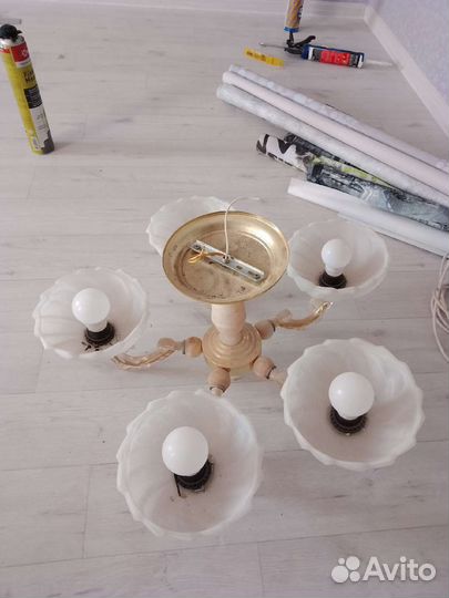 Две люстры 2 шт