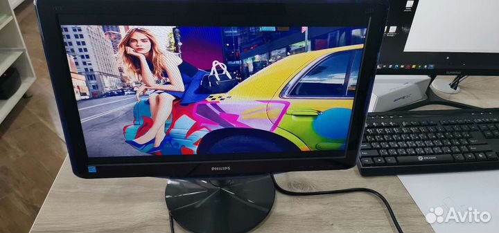 10 мониторов разных