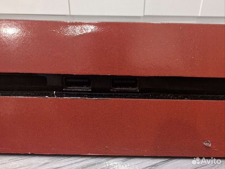 PS 4 + геймпад + игры на диске