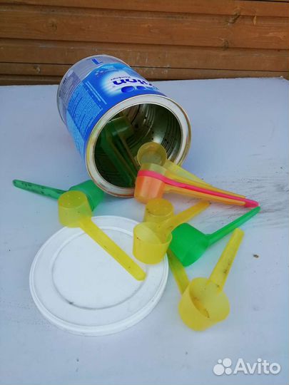 Банки пустые из под детской смеси