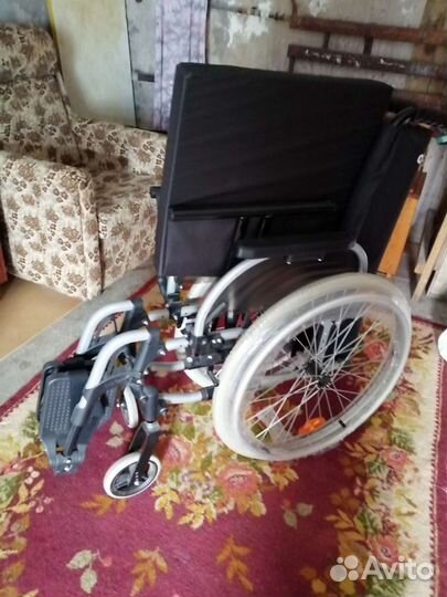 Кресло-коляска инвалидное 