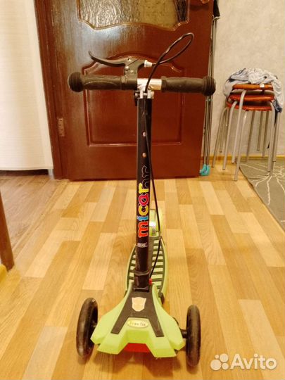 Самокат трехколесный