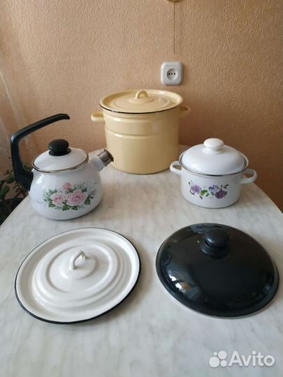 Чайники. Кастрюли.Крышки