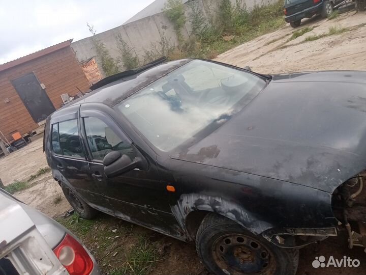 Кнопка аварийки Volkswagen Golf 4