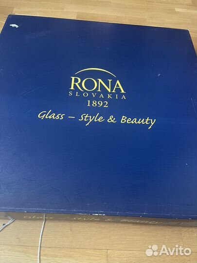 Набор столовых приборов на 18 персон