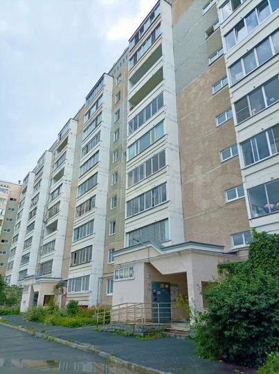 Комната 30 м² в 3-к., 2/10 эт.