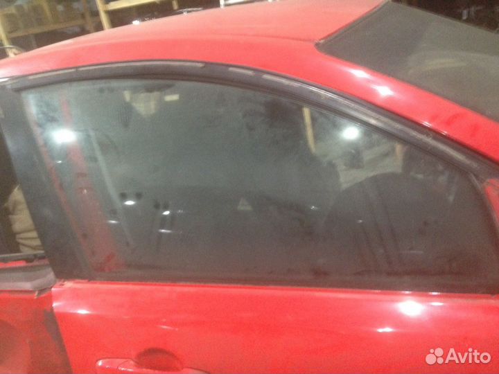 Стекло передней правой двери Мазда 3
