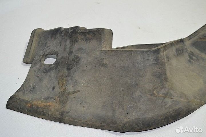 Верхний пыльник радиатора mercedes-benz 2544 SK (0