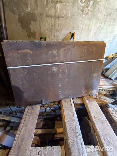 Металлическая дверь бу (воротина) для гаража