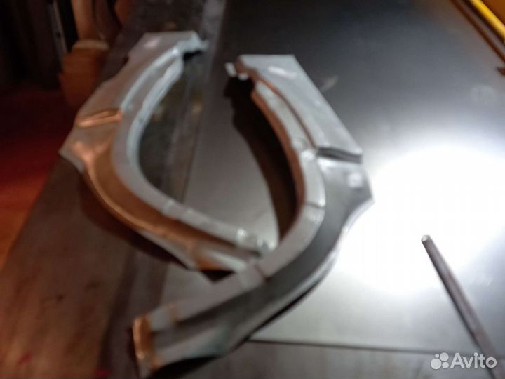 Крыло заднее