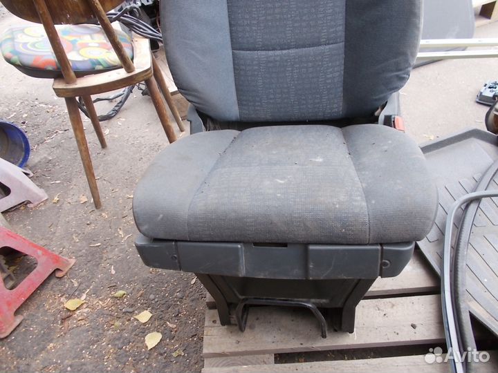 Сиденье Mercedes A9409101201