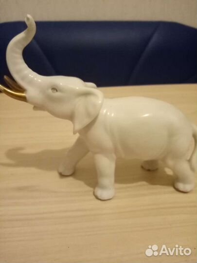 Фарфоровая статуэтка. Германия