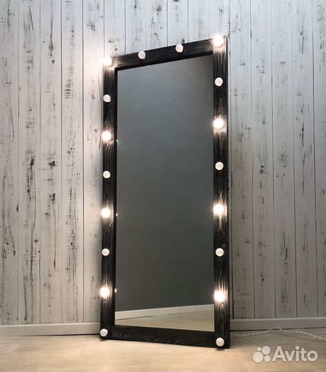 Зеркало с лампочками