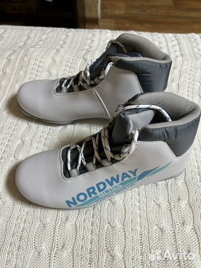 Новые женские лыжные ботинки Nordway Bliss