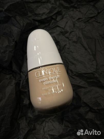 Тональный крем Estee Lauder, Clinique