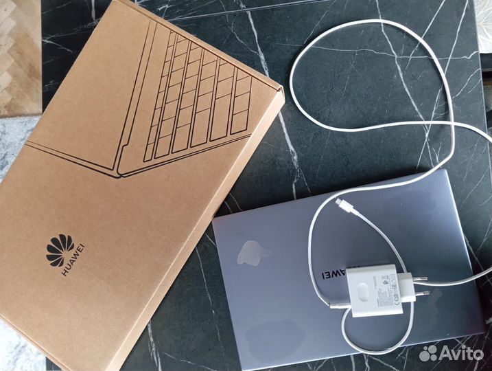 Huawei matebook d14
