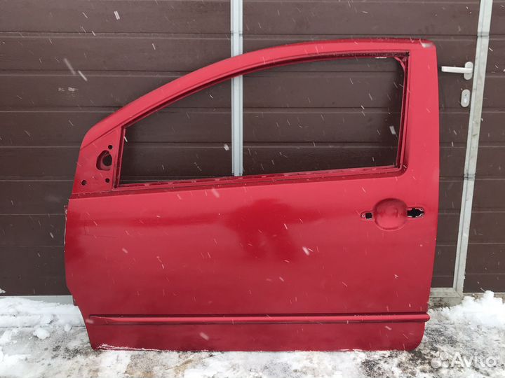 Дверь передняя левая Ситроен С2