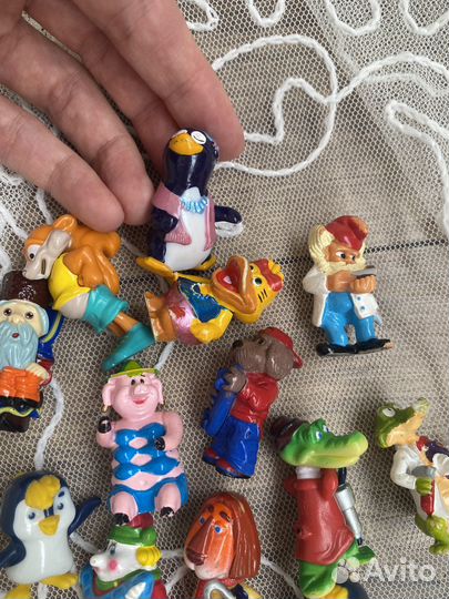 Современные фигурки киндер